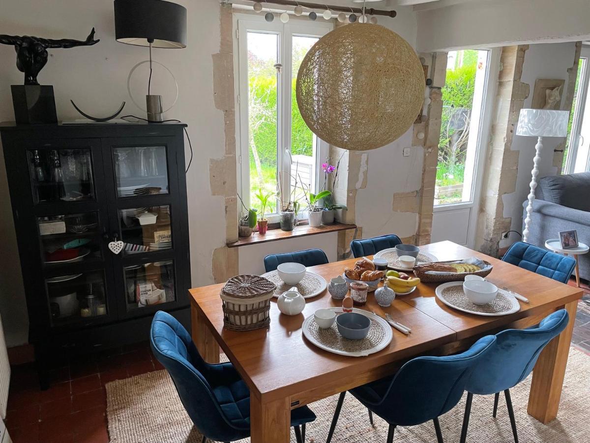 Bed and Breakfast Le Doux Refuge Esquay-sur-Seulles Экстерьер фото