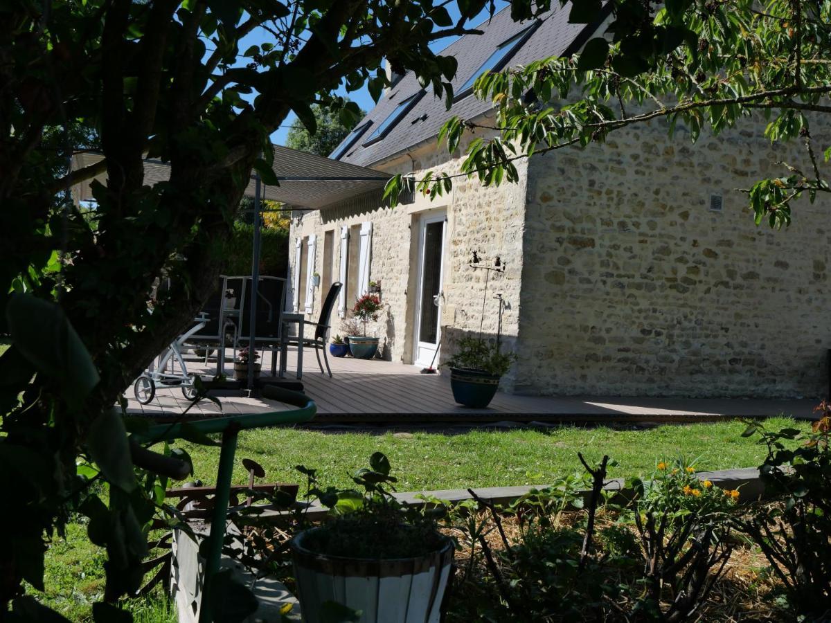 Bed and Breakfast Le Doux Refuge Esquay-sur-Seulles Экстерьер фото