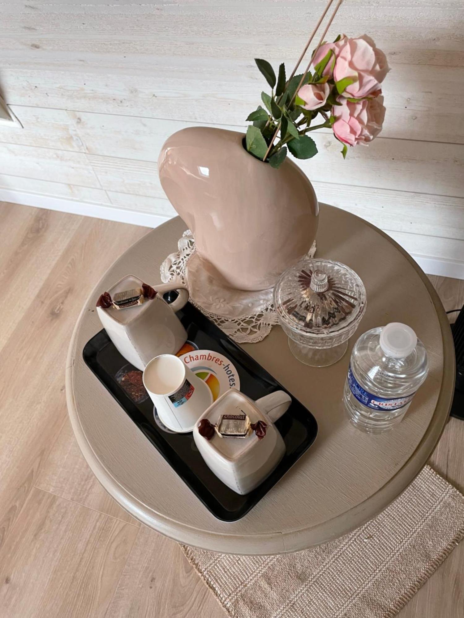 Bed and Breakfast Le Doux Refuge Esquay-sur-Seulles Экстерьер фото